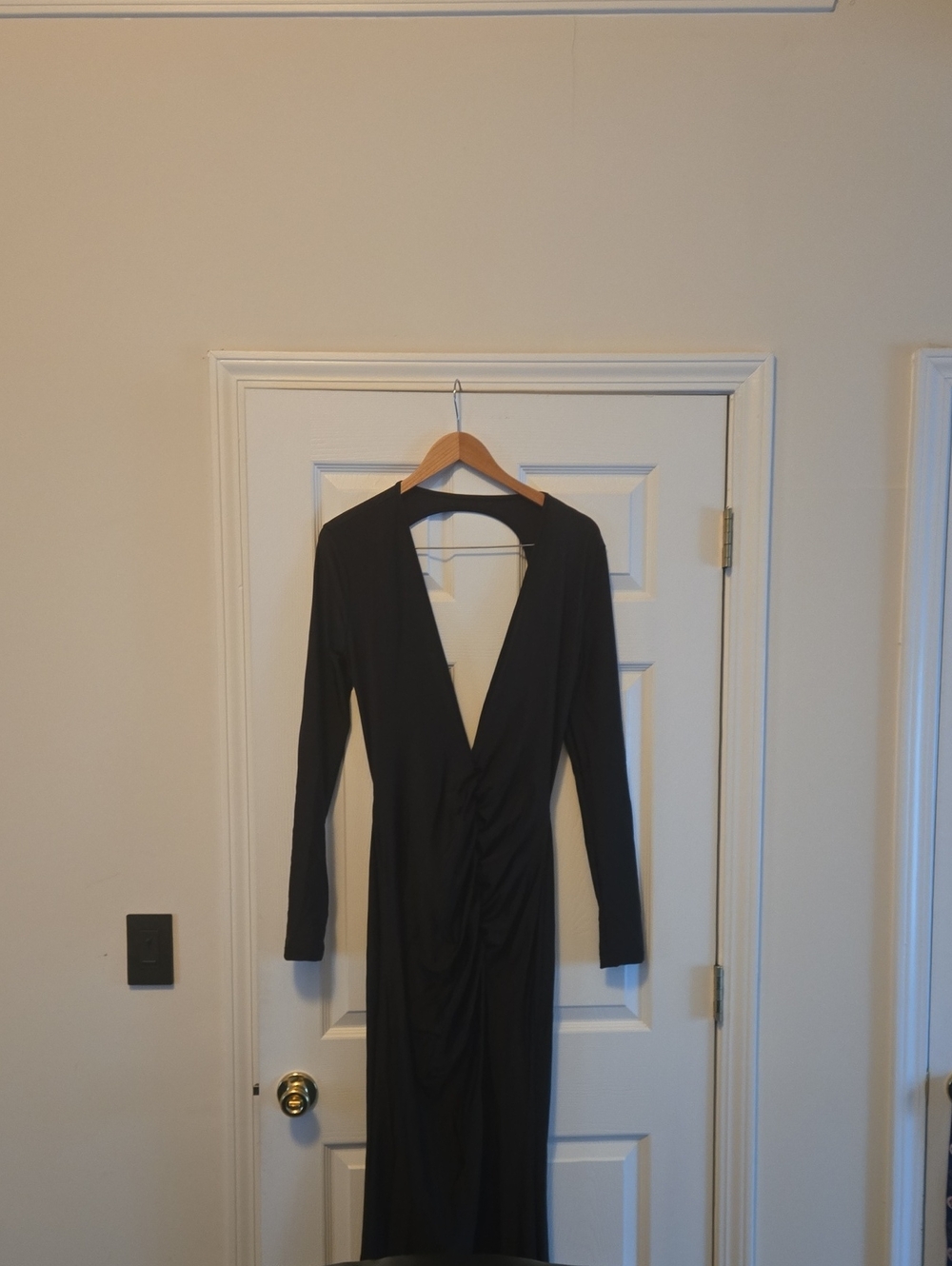 SHEIN Black V-Neck Ruched Long Sleeve Midi Dress